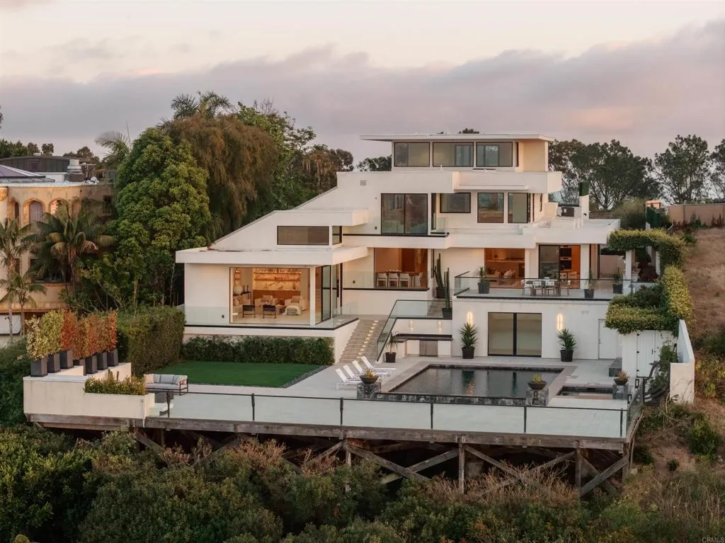 https://cdn.realtyfeed.com/cdn/127/306742411/3ed947736a151dc705dbb96fded14320.webp