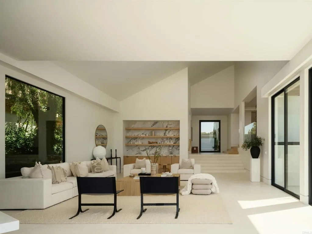 https://cdn.realtyfeed.com/cdn/127/306742411/89aee6a253da2d8e9306ec8de9f159fa.webp