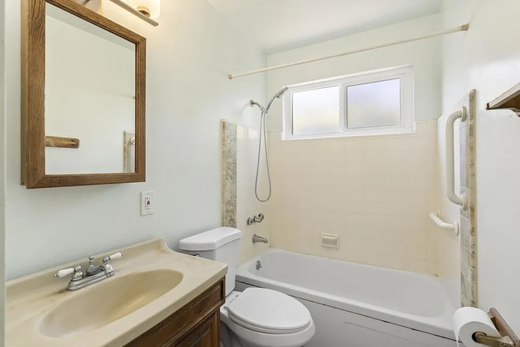 https://cdn.realtyfeed.com/cdn/127/306742412/a21affa8e1abfb4029690ba2042ca195.webp