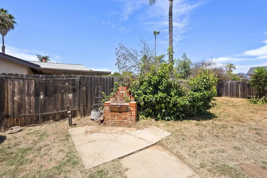 https://cdn.realtyfeed.com/cdn/127/306742412/bb10ad9c4670861834ccdfbeb6ca9a79.webp