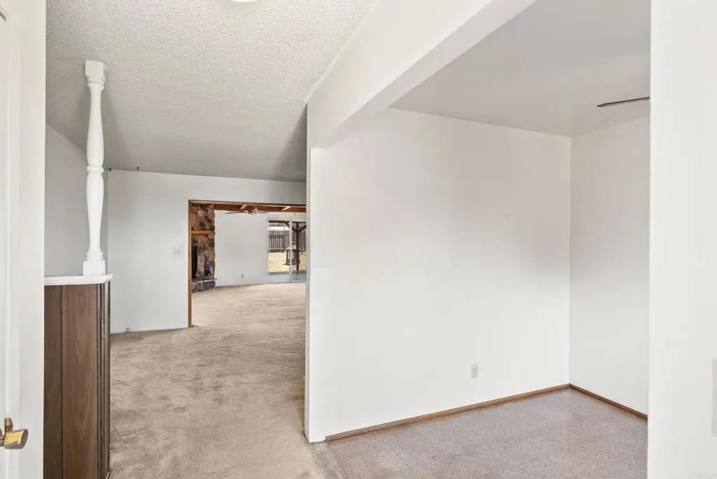 https://cdn.realtyfeed.com/cdn/127/306742412/ca849ff4cde2b2eb319a0e3c8622da15.webp