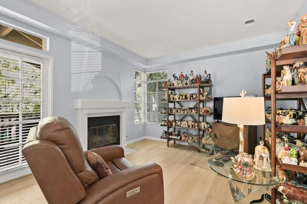 https://cdn.realtyfeed.com/cdn/127/306742443/64420d1e9bd815ae51bad8cf91399781.webp