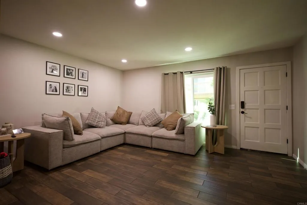 https://cdn.realtyfeed.com/cdn/127/306742462/3cfacf387dc1554849f33d1414b87b0b.webp