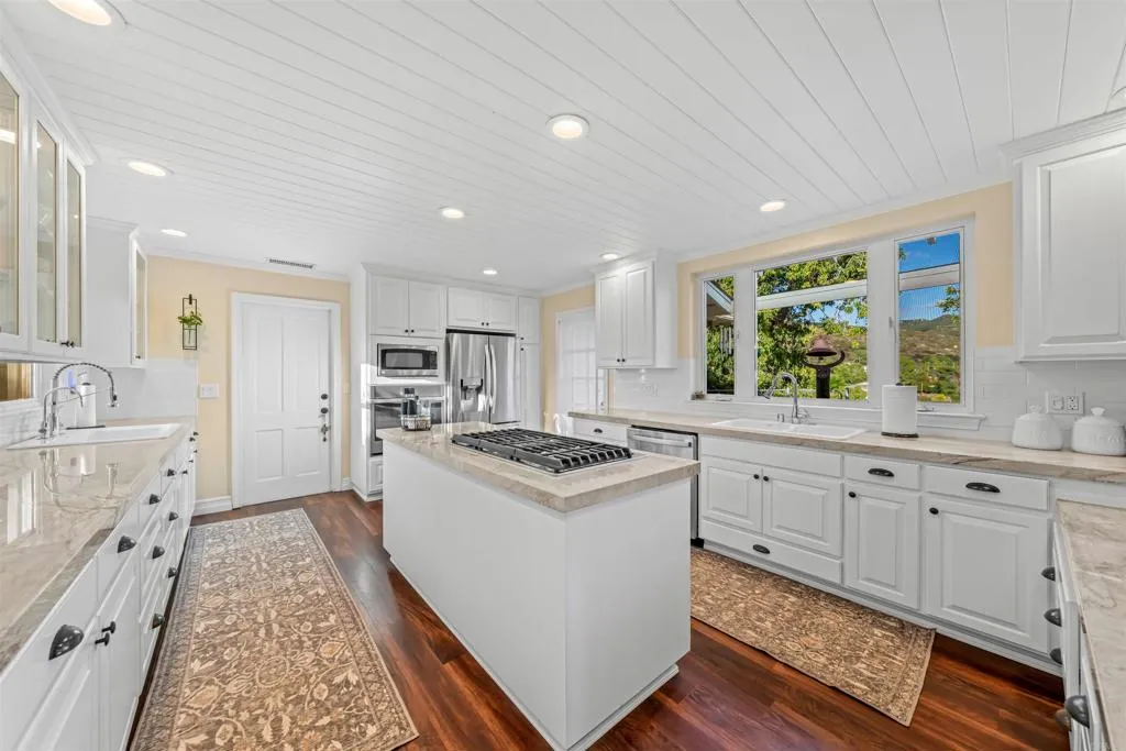 https://cdn.realtyfeed.com/cdn/127/306742465/4b829dd567fc98c62e5719a2b0e97ea0.webp