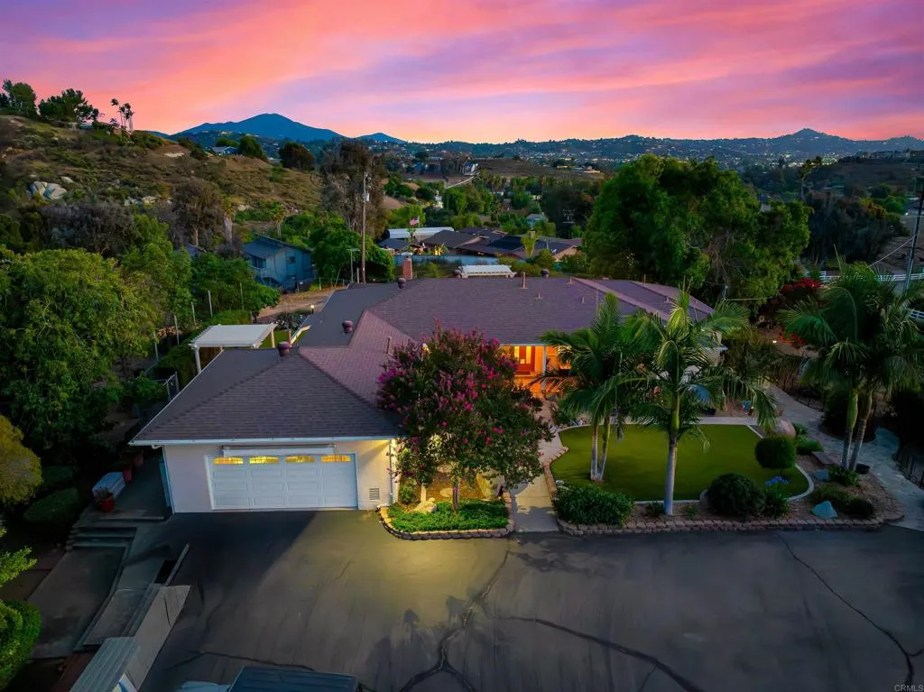 https://cdn.realtyfeed.com/cdn/127/306742465/7d7b597dddb6845cba154a8678c71a31.webp
