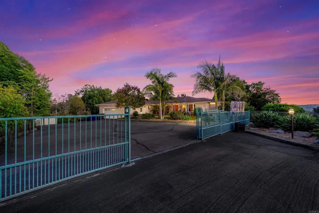 https://cdn.realtyfeed.com/cdn/127/306742465/8cc73caee37c34fad60d39ac6298f2c6.webp