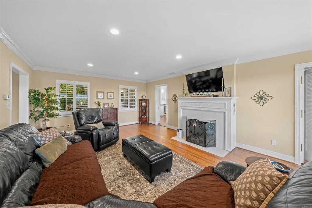 https://cdn.realtyfeed.com/cdn/127/306742465/c4204a96f781de825f5c148af8e159c1.webp