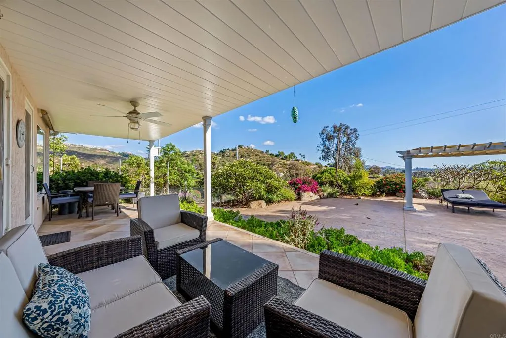 https://cdn.realtyfeed.com/cdn/127/306742465/f39996143ac338606313854b10abb726.webp