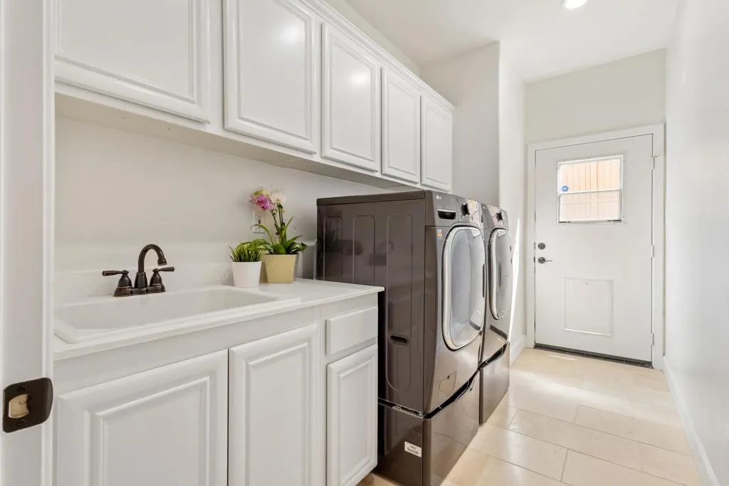 https://cdn.realtyfeed.com/cdn/127/306742469/0f4d098095f5e523702a6b2acbfc05c9.webp