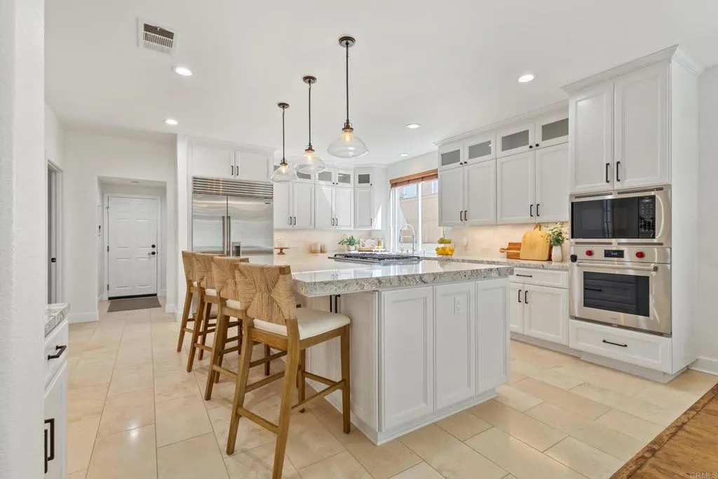 https://cdn.realtyfeed.com/cdn/127/306742469/50b72e7b7e978fbfcd3912e40c8121d7.webp