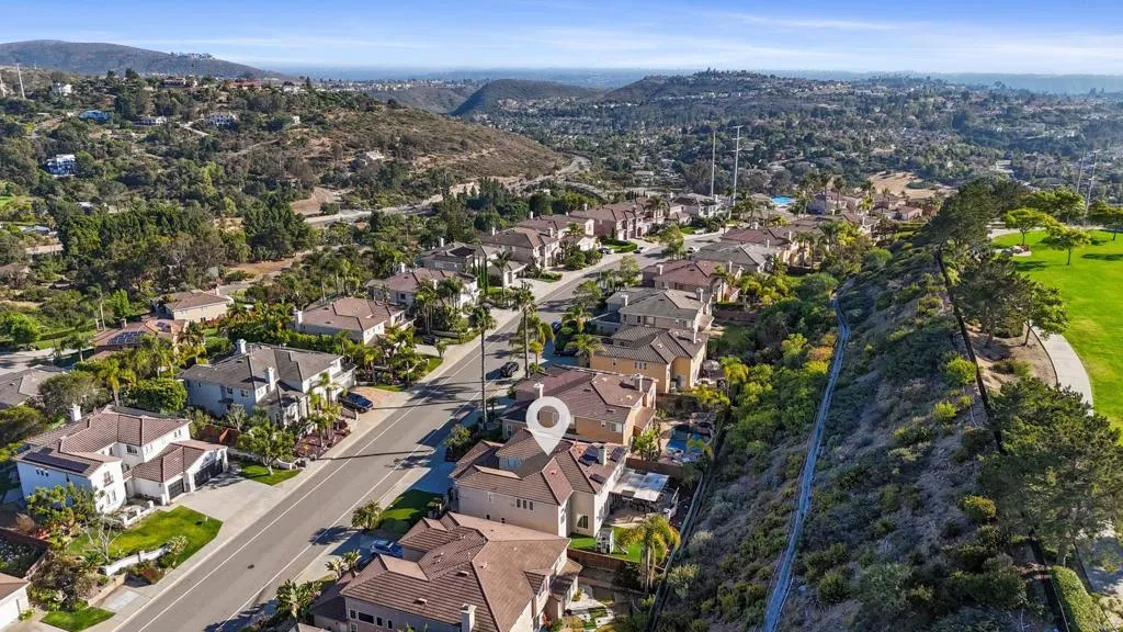 https://cdn.realtyfeed.com/cdn/127/306742469/8eaef25be050c40bbae2d3a88ad37c13.webp