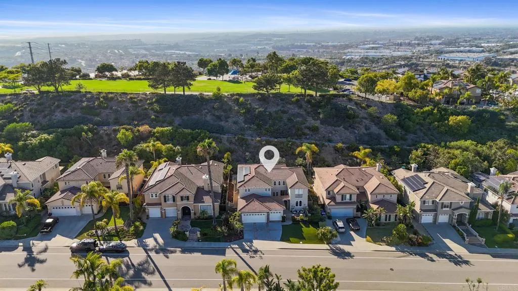 https://cdn.realtyfeed.com/cdn/127/306742469/97db79fa09b655aa85f05f86131ed325.webp