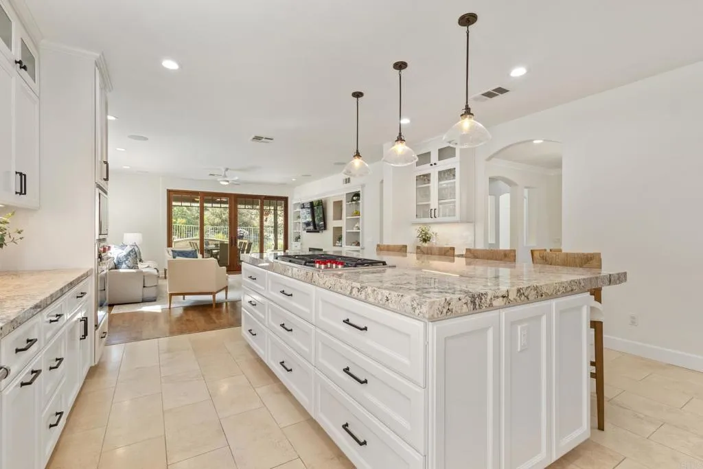 https://cdn.realtyfeed.com/cdn/127/306742469/9dc310e47080a74fe0c8552e398cb5b8.webp