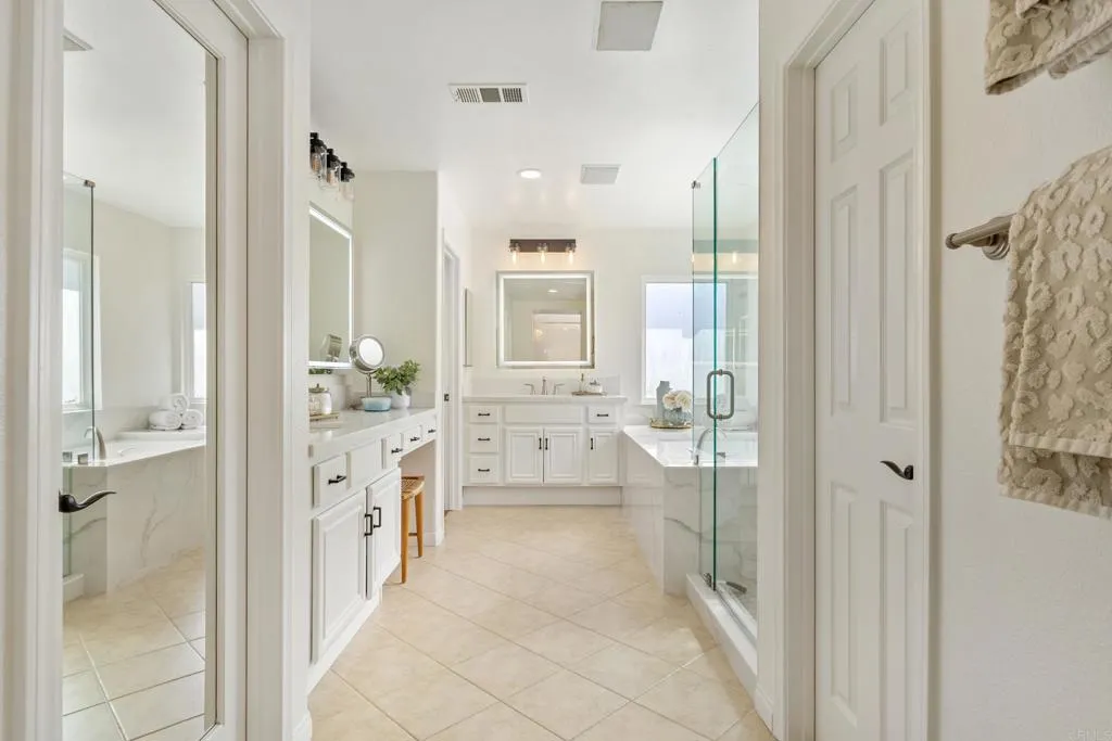 https://cdn.realtyfeed.com/cdn/127/306742469/b2e0e80e2ffa7d2fb21dc8dbaa14562f.webp