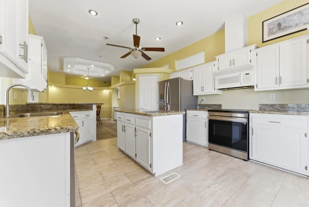 https://cdn.realtyfeed.com/cdn/127/306742473/0df55cc12e4d9a34a8c471a016f758f0.webp
