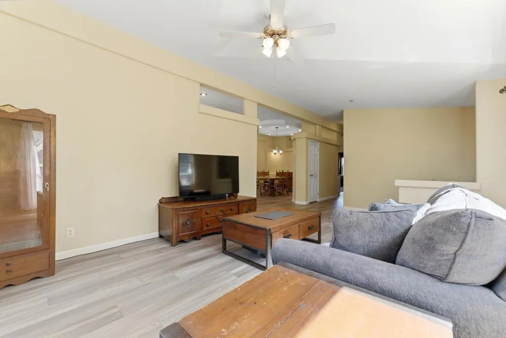 https://cdn.realtyfeed.com/cdn/127/306742473/5499afc9809548e7c2791f635e8c8a99.webp