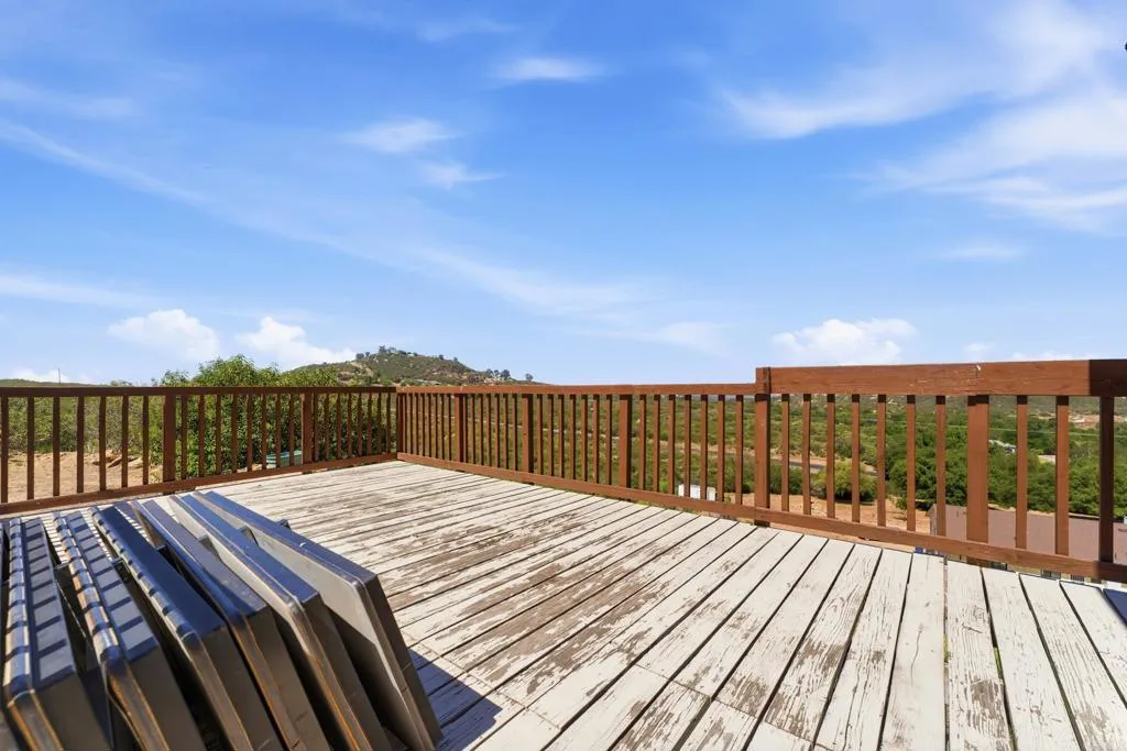 https://cdn.realtyfeed.com/cdn/127/306742473/56318326b262d9f9d616e9c919ff025f.webp