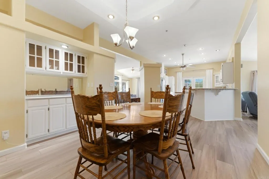 https://cdn.realtyfeed.com/cdn/127/306742473/5a10a8cf41cd90acd206b333d43eef76.webp