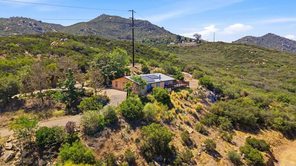 https://cdn.realtyfeed.com/cdn/127/306742473/72fde4b69fa1e9737520ad5d665236db.webp