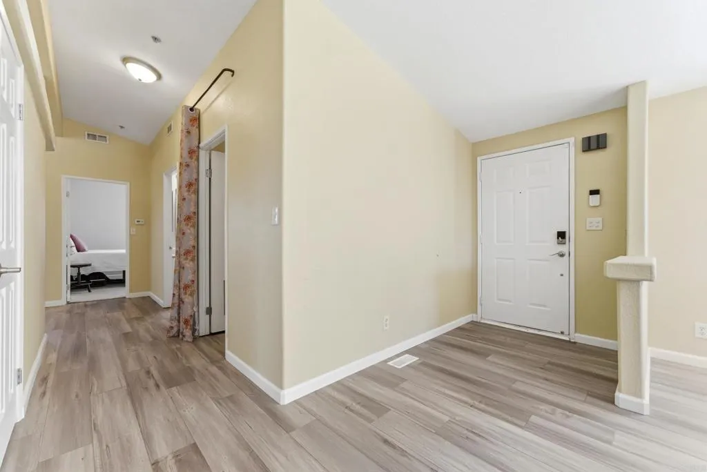 https://cdn.realtyfeed.com/cdn/127/306742473/acbb09ee6d5a3dc7af7114ee3b3329bb.webp