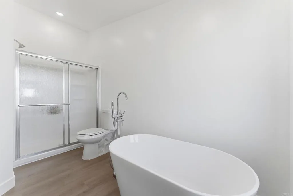 https://cdn.realtyfeed.com/cdn/127/306742473/bdccbbcebe3ab5b2ec8b4b4d41703c18.webp