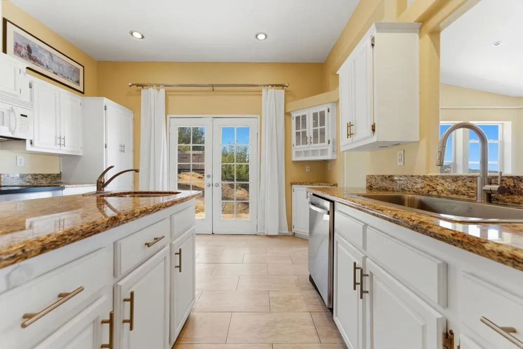 https://cdn.realtyfeed.com/cdn/127/306742473/d9dddc320f57ea6bb280766b239a5039.webp