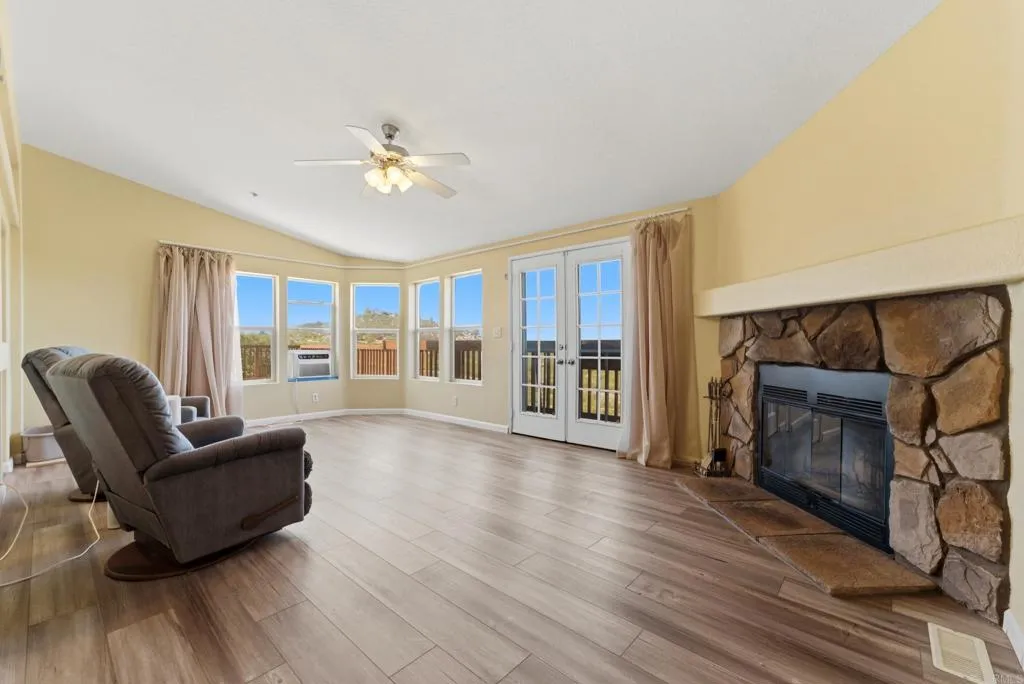 https://cdn.realtyfeed.com/cdn/127/306742473/fb369a97d2a32ec4f761e0f9938947d9.webp