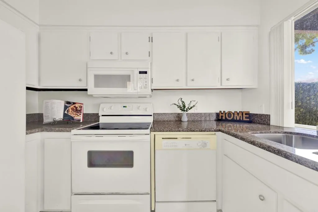 https://cdn.realtyfeed.com/cdn/127/306742485/39d29f1faddf5210e62bcbc102a9765f.webp