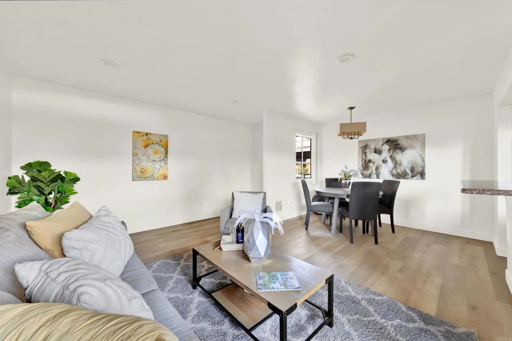 https://cdn.realtyfeed.com/cdn/127/306742485/417b0b168cf4d2a98028b8aada9107c2.webp