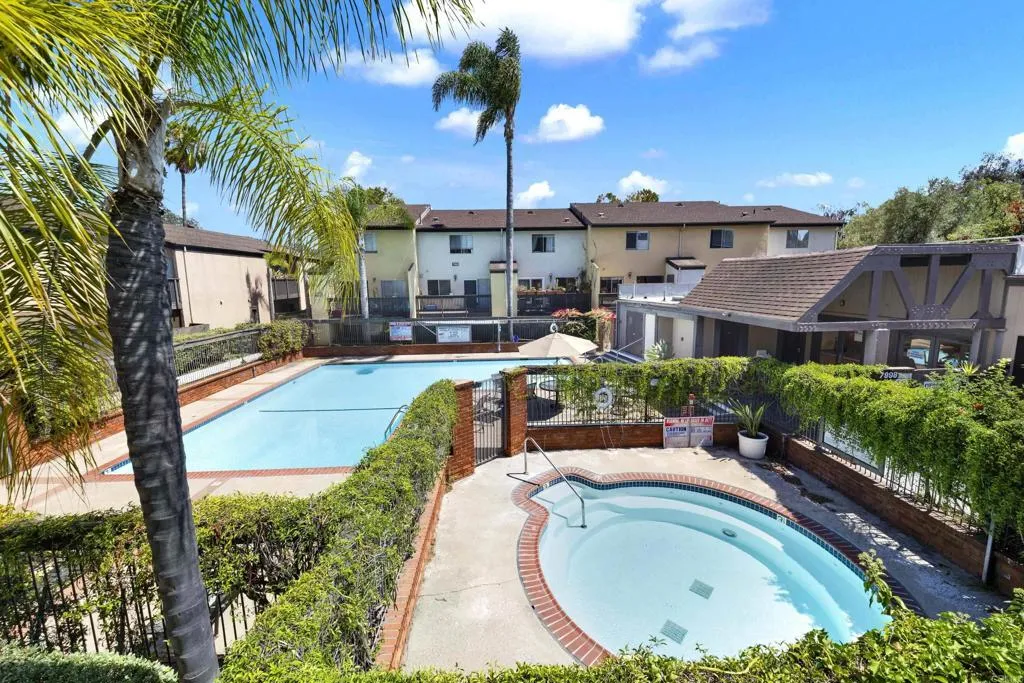 https://cdn.realtyfeed.com/cdn/127/306742485/7d8c2148db4247e4836301bd1a750ba9.webp