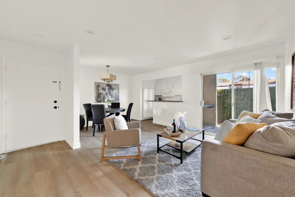 https://cdn.realtyfeed.com/cdn/127/306742485/e65a04b98e1e2e59787c7f9ab2cd921e.webp