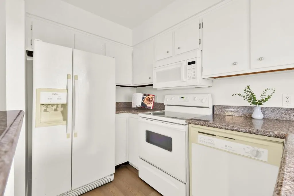 https://cdn.realtyfeed.com/cdn/127/306742485/fb4d401b6ddb1e0fc3f505ea90844f44.webp