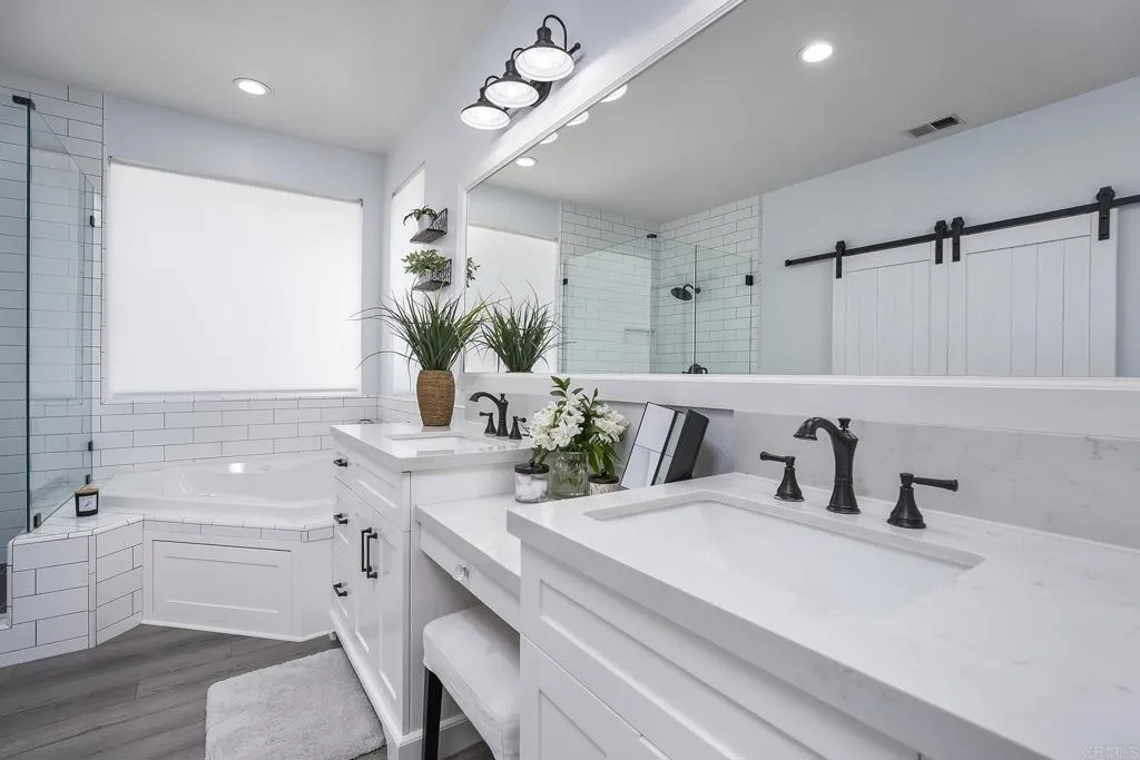 https://cdn.realtyfeed.com/cdn/127/306742487/f6ec36f252b1034083edabbec2b2784f.webp