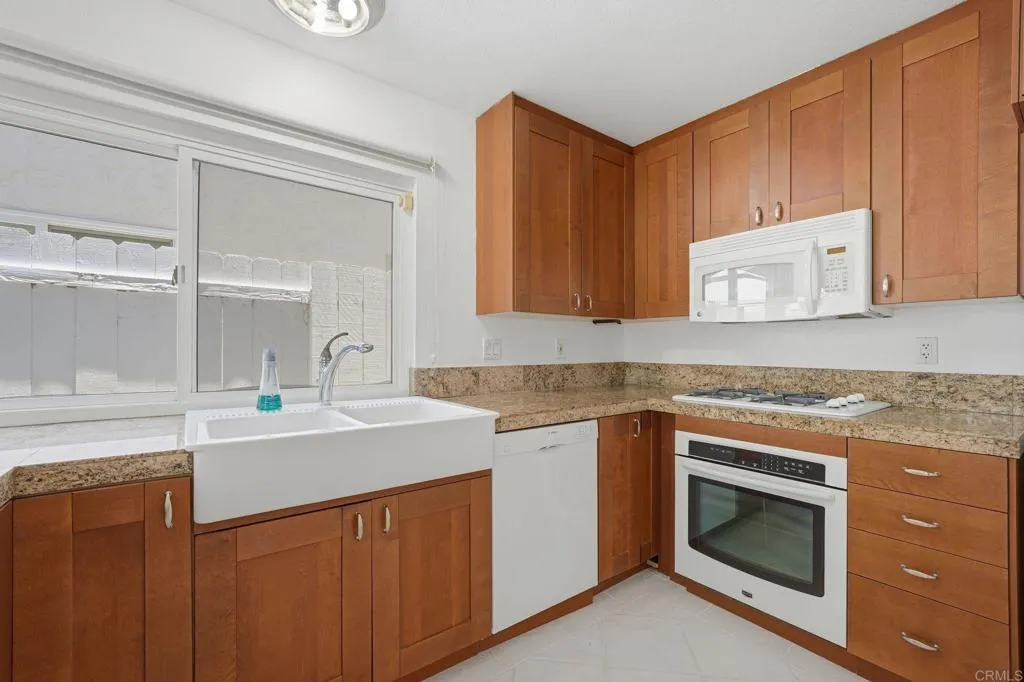 https://cdn.realtyfeed.com/cdn/127/306742488/453b8818dc4ca2c78432c0b9562b1cc3.webp