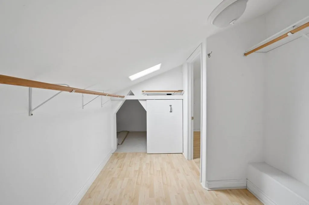 https://cdn.realtyfeed.com/cdn/127/306742488/52fe657557fbba9d90865f8125430c62.webp