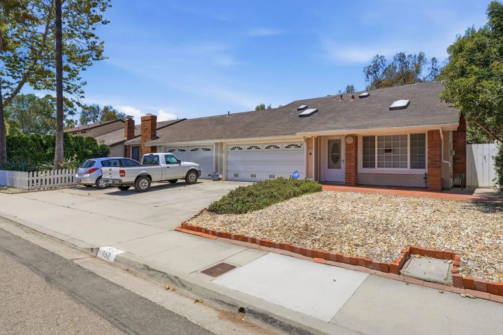 https://cdn.realtyfeed.com/cdn/127/306742488/c8b88454bc2ee5c5887476e2cec0e78f.webp