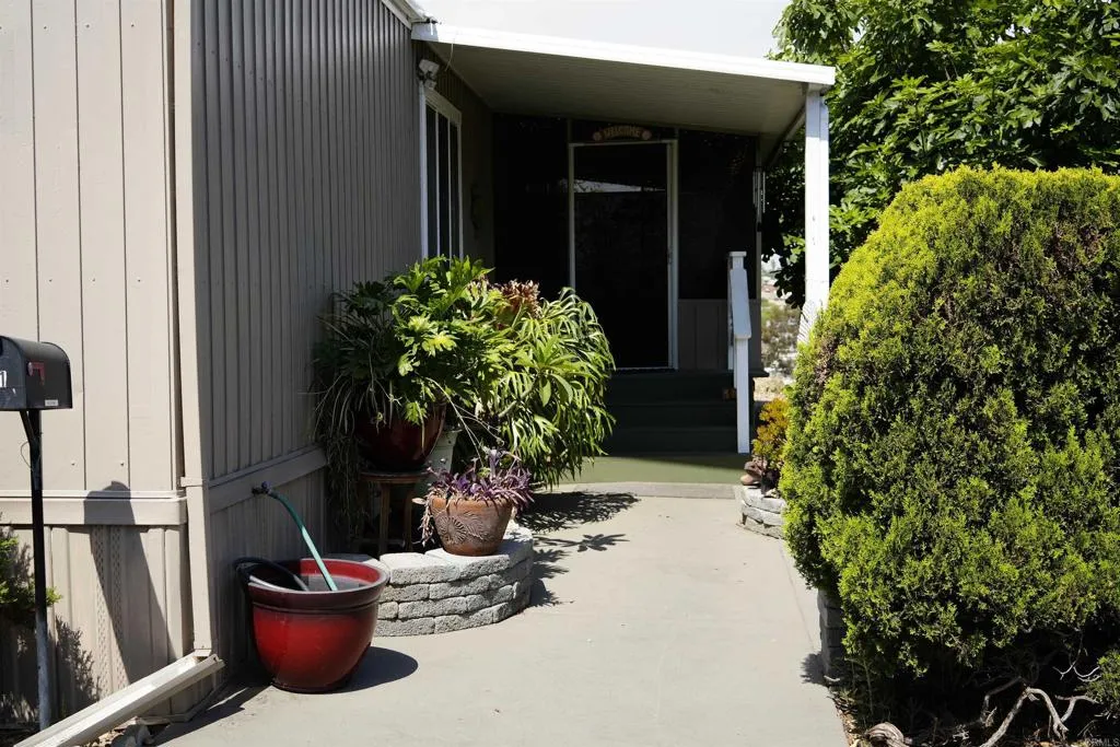 https://cdn.realtyfeed.com/cdn/127/306742516/3804026b5e55496324e991d27df88f8e.webp
