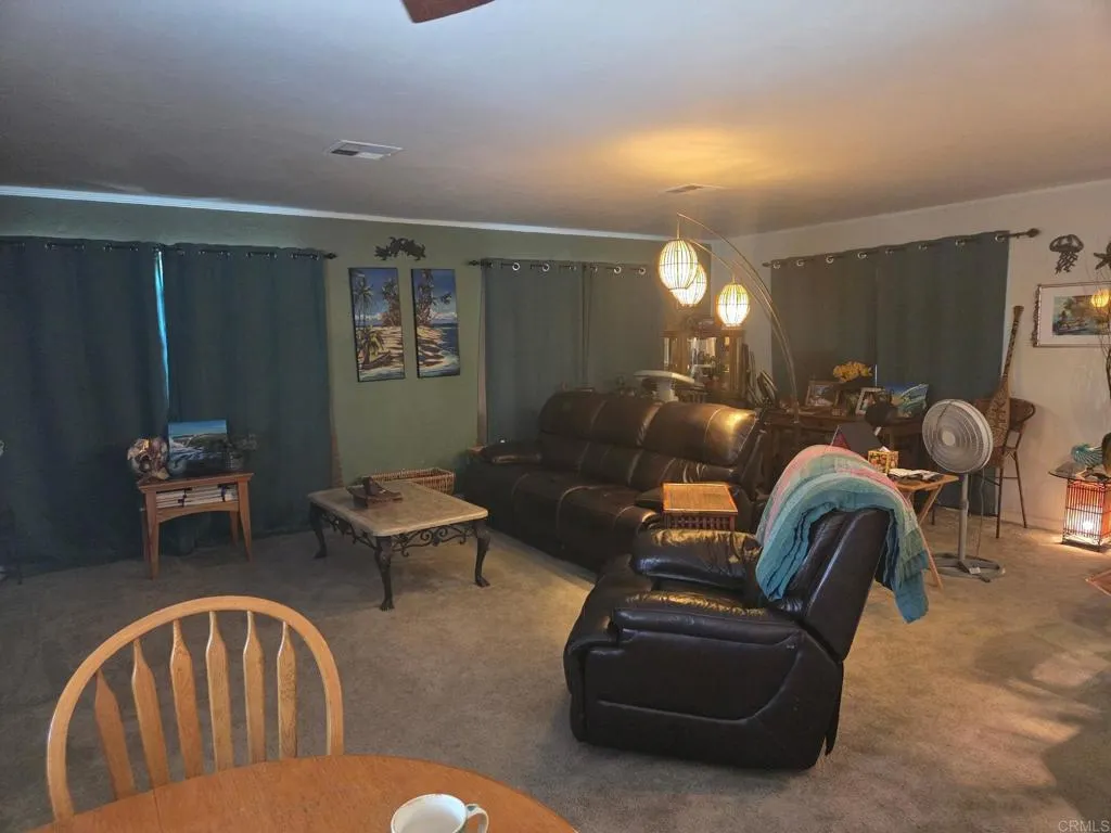 https://cdn.realtyfeed.com/cdn/127/306742516/4fdce9c179e8bab913202c139a3314c2.webp