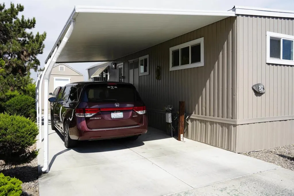 https://cdn.realtyfeed.com/cdn/127/306742516/8518b3c37bb9a56a2f3d83dcc5c2c725.webp