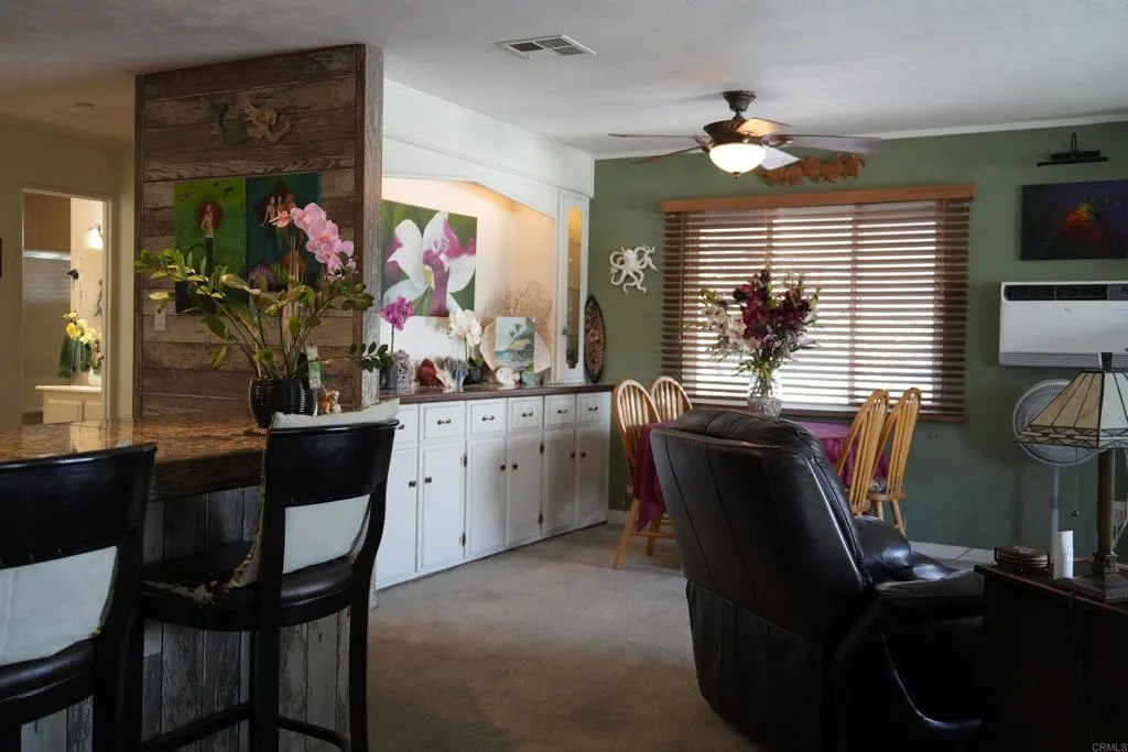 https://cdn.realtyfeed.com/cdn/127/306742516/8908d3ba2dd21c48c1c3a86f31f990e4.webp