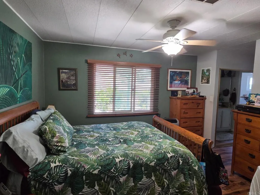https://cdn.realtyfeed.com/cdn/127/306742516/f5f99a84cbbdd7d0e1a02bf32777fef8.webp