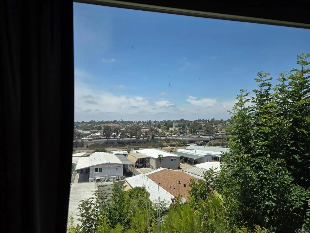 https://cdn.realtyfeed.com/cdn/127/306742516/f90771a82af4efaead4d984fa00baeaa.webp