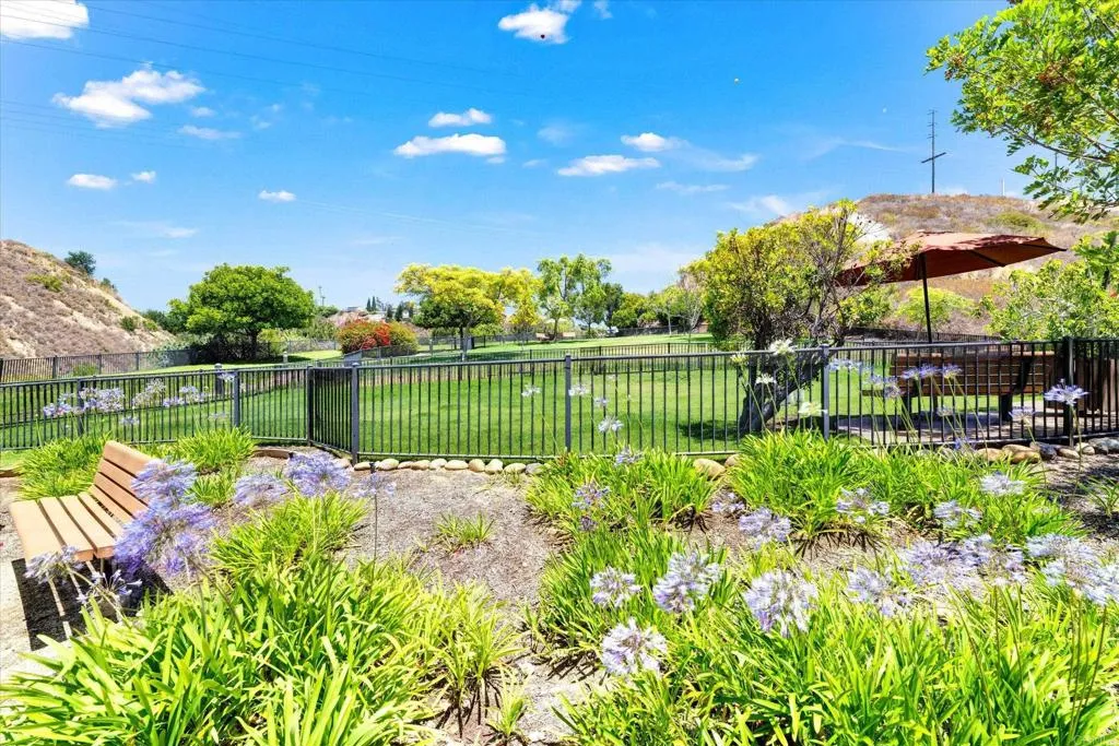 https://cdn.realtyfeed.com/cdn/127/306742520/17fce3fdfbd209c25c398096afaecada.webp