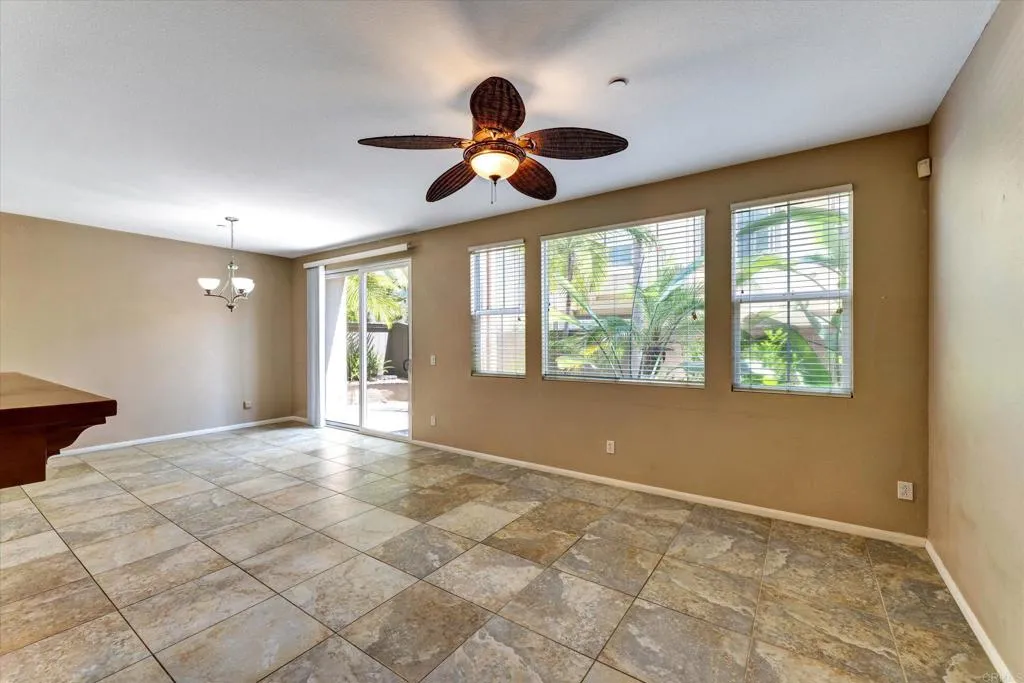 https://cdn.realtyfeed.com/cdn/127/306742520/703a817eef10c4f90e8b46b3544bb84a.webp
