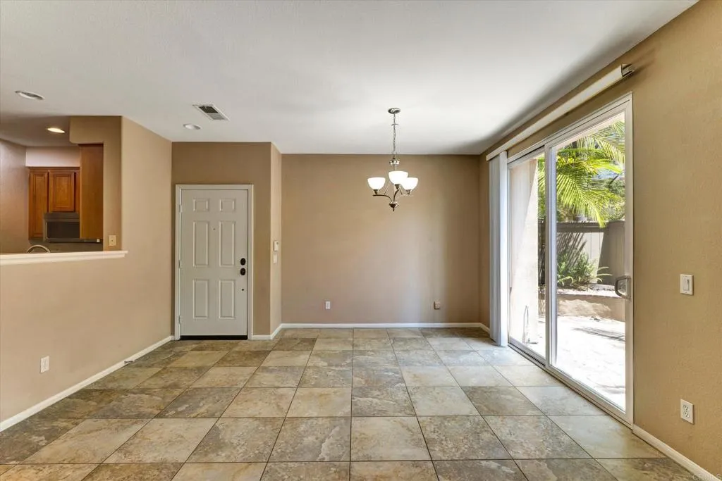 https://cdn.realtyfeed.com/cdn/127/306742520/ce88ff3d8b2df518f4a548fd7e8cd6f2.webp