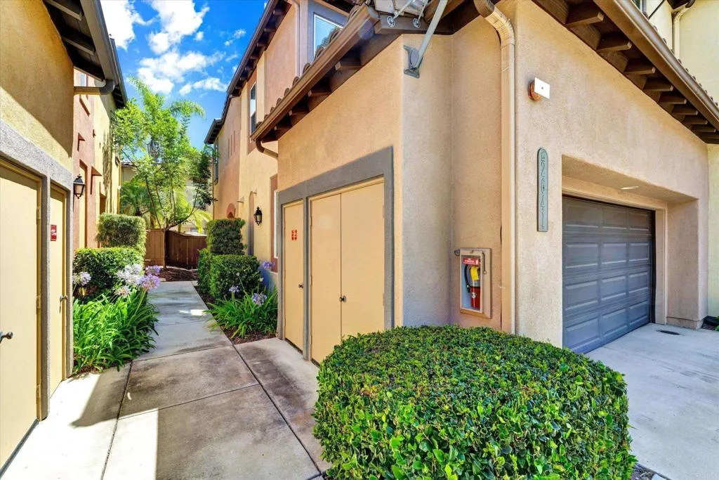 https://cdn.realtyfeed.com/cdn/127/306742520/e42245f8dbeb9de2700418740939b6e1.webp