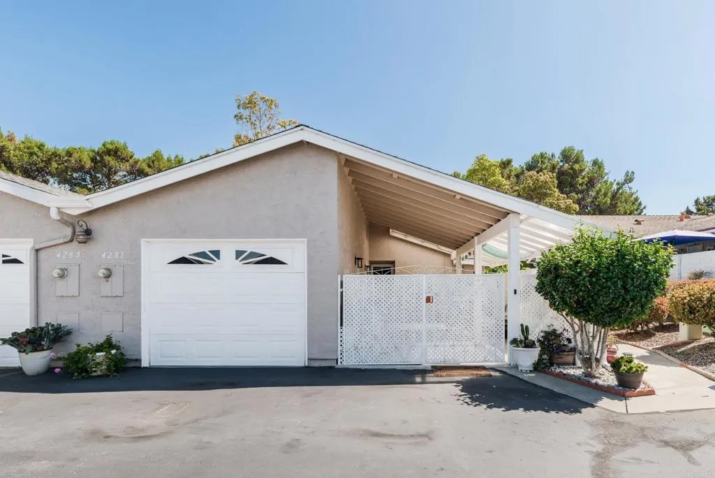 https://cdn.realtyfeed.com/cdn/127/306742524/54b72ee80b4cedd6bf1eb881e4306780.webp
