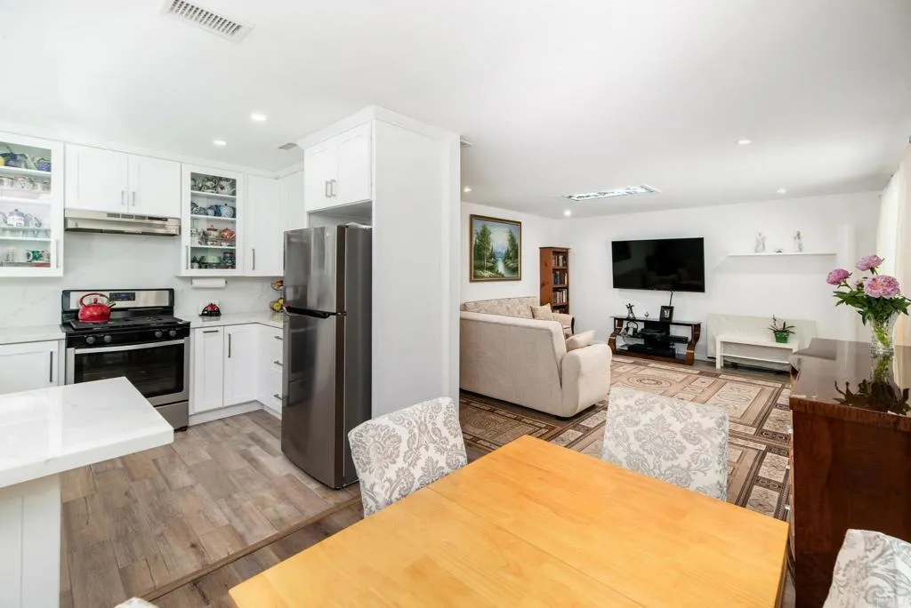 https://cdn.realtyfeed.com/cdn/127/306742524/7f5d68cf41272251c33544e64406a537.webp