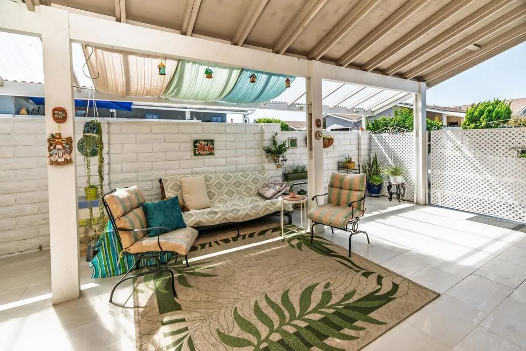 https://cdn.realtyfeed.com/cdn/127/306742524/91e48fcf29adb4598d6cb34fc18371e3.webp