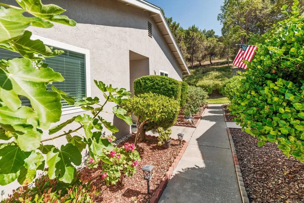 https://cdn.realtyfeed.com/cdn/127/306742524/a033ce84cae89fb423f9b5be30ed48af.webp